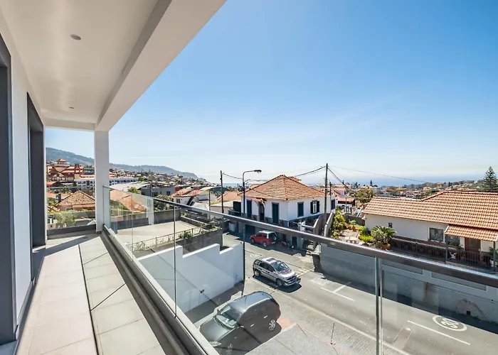 Contemporary C By Homie Apartament