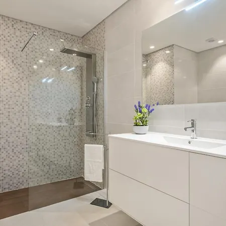 Contemporary C By Homie Funchal (Madeira)