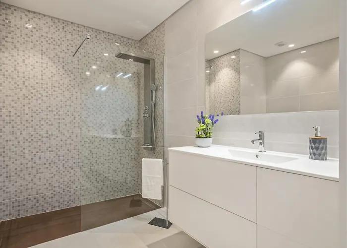 Contemporary C By Homie Funchal (Madeira)