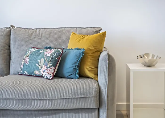 Apartman Contemporary C By Homie Funchal